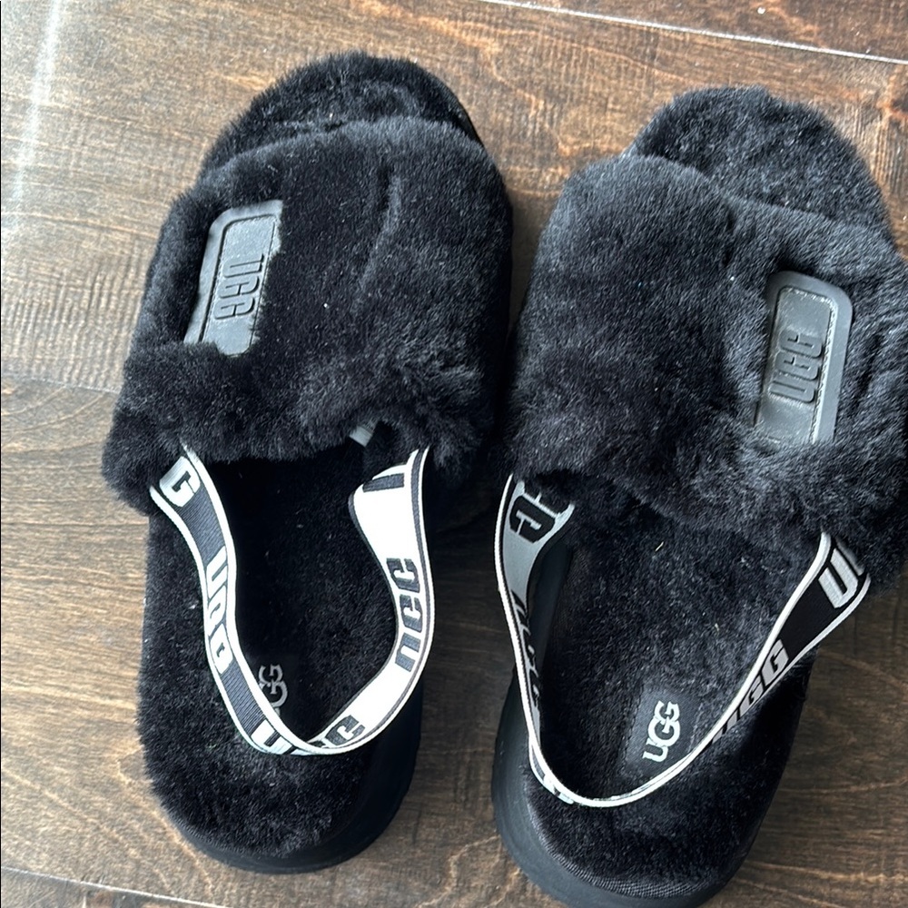 UGG Black Fluffy Sandals